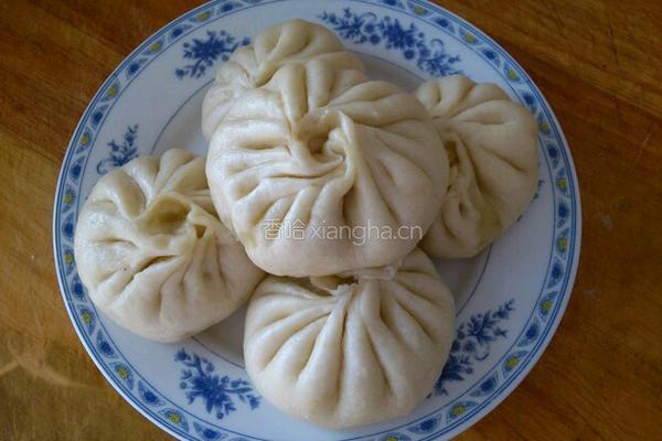 煮肉莲花包子