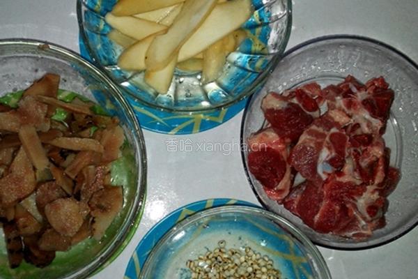 土茯苓淮山汤的做法图解3