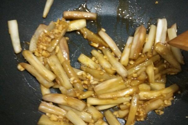 红烧茄子拌鹅肠粉的做法图解7