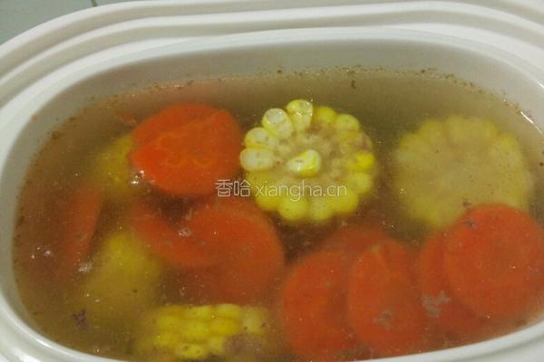 玉米胡萝卜排骨汤的做法图解4