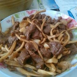  茶树菇牛柳
