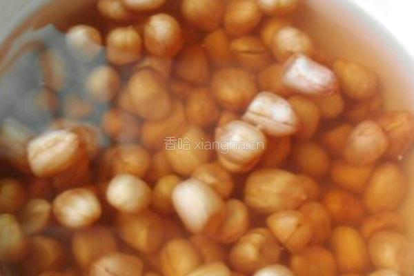花生牛奶糖水的做法图解1