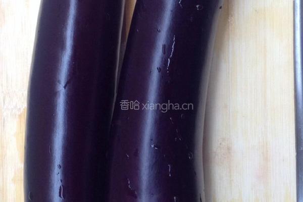 肉末茄子的做法图解1