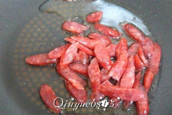 腊肠苦瓜炒米饭的做法图解4
