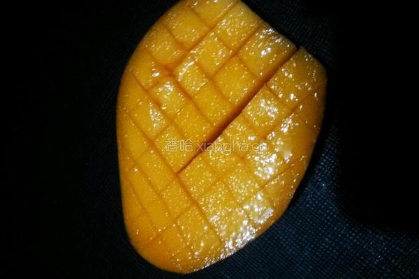 芒果切法的做法图解4