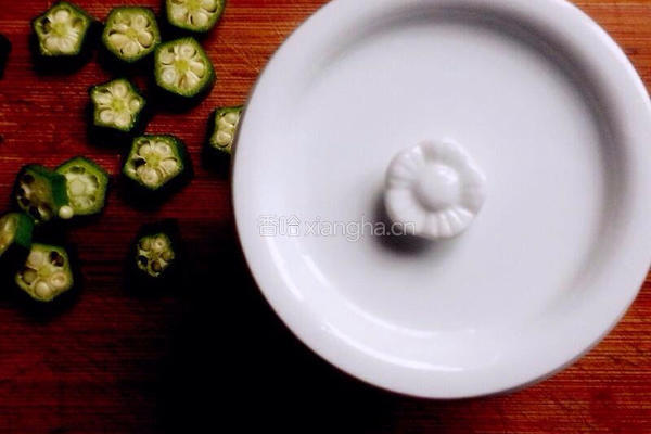 秋葵蛋羮的做法图解2