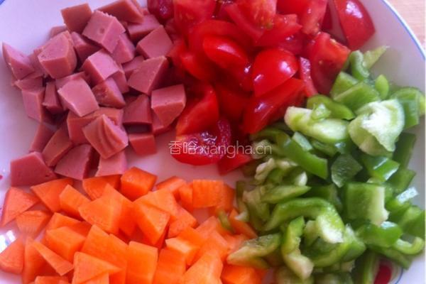 五彩炒饭的做法图解1