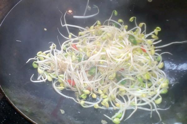 豆芽炒锦粉的做法图解2