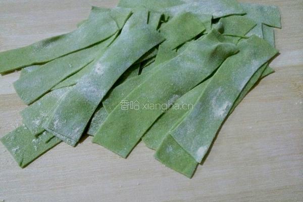 油泼菠菜片片的做法图解2