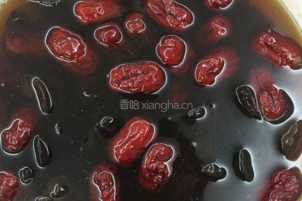 红枣木耳汤的做法图解1