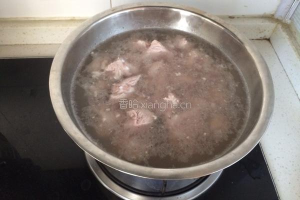 土豆烧排骨的做法图解3