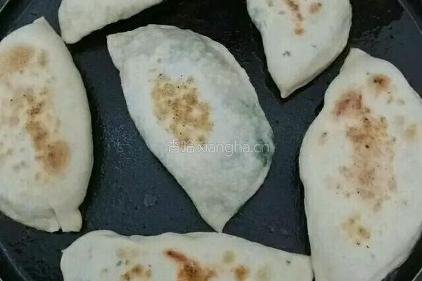 韭菜盒子的做法图解3