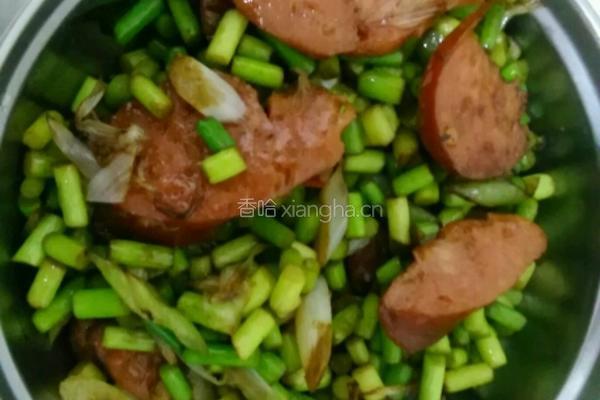 蒜苔烤肠肉的做法图解4
