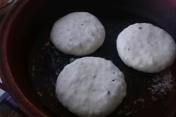青椒茄子腊肠饼的做法图解10