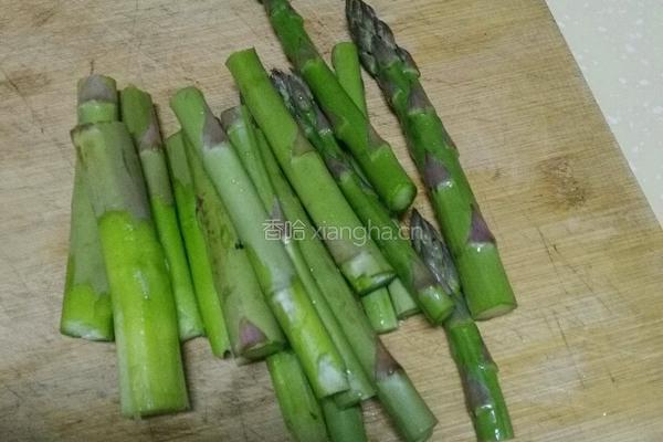 香菇芦笋的做法图解1