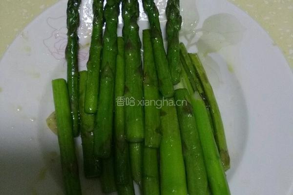香菇芦笋的做法图解5