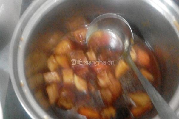 香菇鸡块盖饭的做法图解1