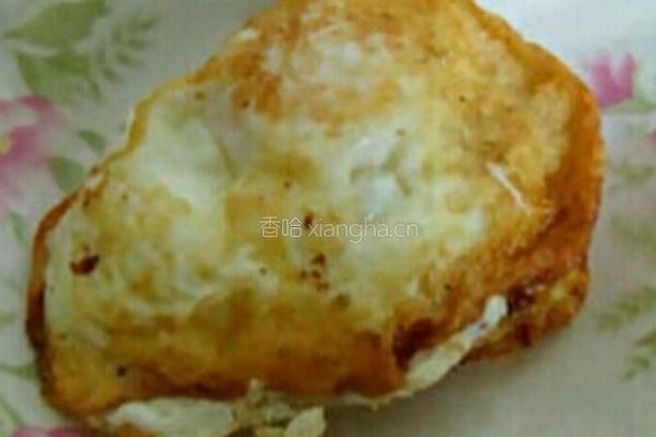 茄汁煎蛋面的做法图解2