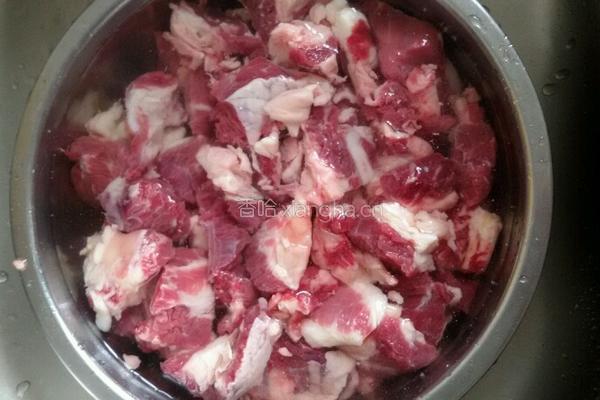砂锅牛肉汤。的做法图解3