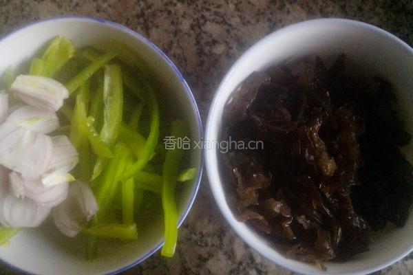 焦香酸辣土豆丝的做法图解2