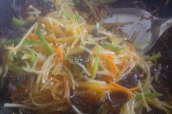 焦香酸辣土豆丝的做法图解6