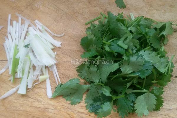 凉拌三河豆腐丝。的做法图解2