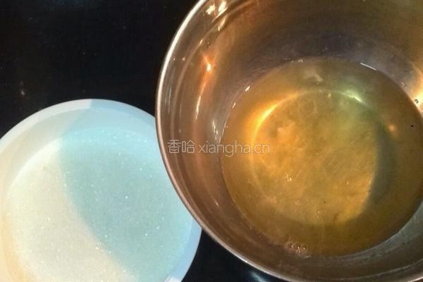 红丝绒草莓慕斯蛋糕的做法图解3