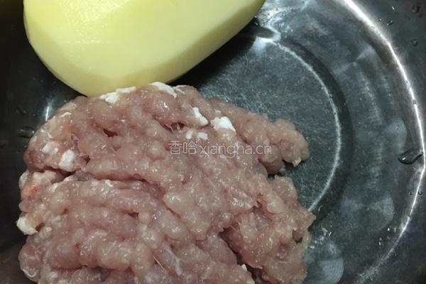 香煎土豆猪肉饼的做法图解1