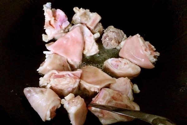 鲜笋咸菜炖猪蹄的做法图解4