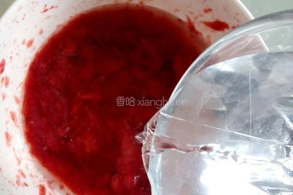 草莓果肉浆的做法图解2