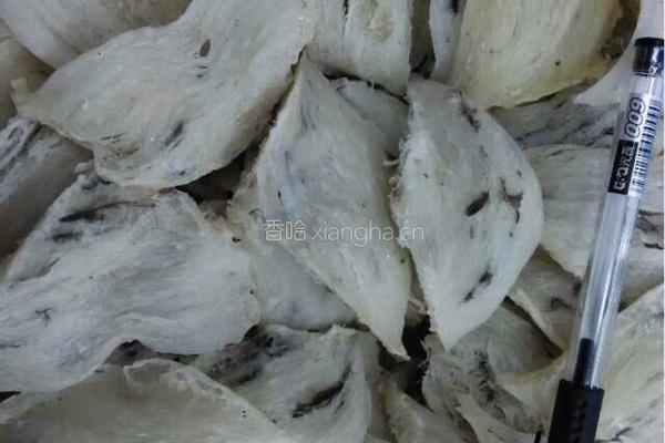 冰糖牛奶燕窝的做法图解1