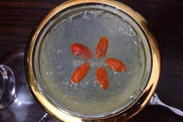 冰糖牛奶燕窝的做法图解3