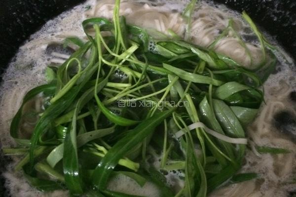 皮蛋素面的做法图解4
