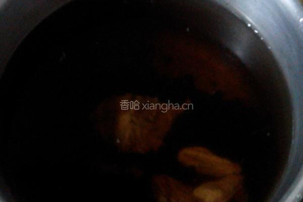 生地熟地黑豆汤的做法图解4