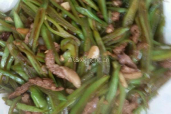 肉丝炒扁豆。的做法图解5