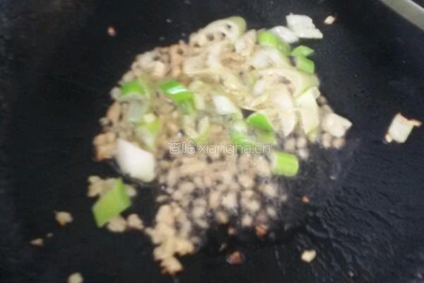 家常素豆腐。的做法图解3