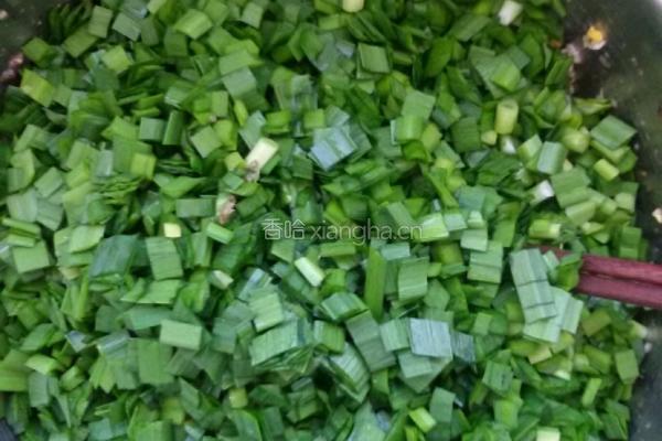 香菇，韭菜烙荷叶饼。的做法图解4