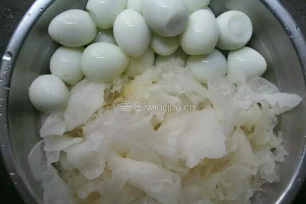 银耳鹌鹑蛋米粥的做法图解4