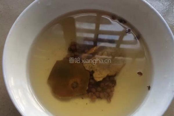 羊肉饺子的做法图解1