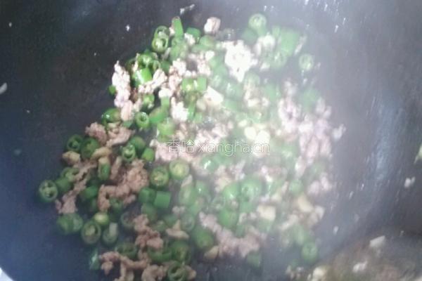 空心菜梗炒辣椒肉末的做法图解6