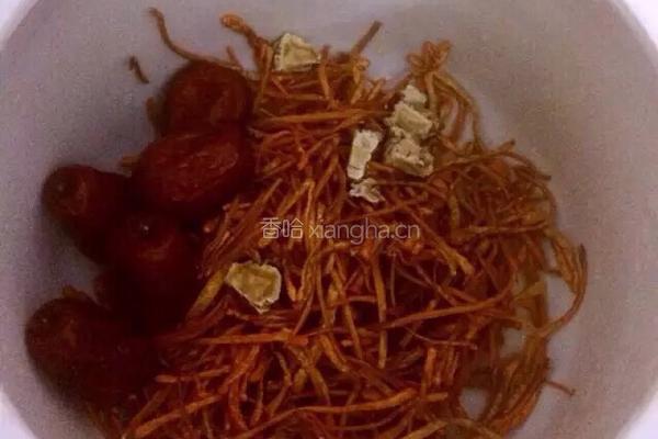 虫草花当归炖水鸭的做法图解1