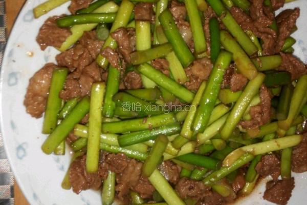 蒜薹炒肉的做法图解1