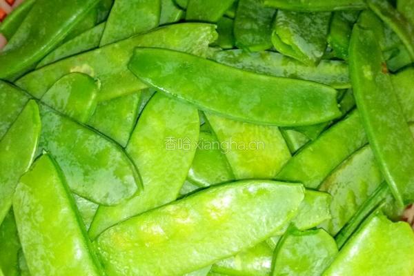 清炒荷兰豆的做法图解2