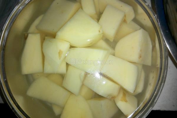 鸡腿炖土豆的做法图解3