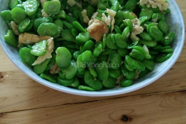 嫩蚕豆炒鸡蛋的做法图解8