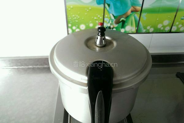 粽叶包肉的做法图解6