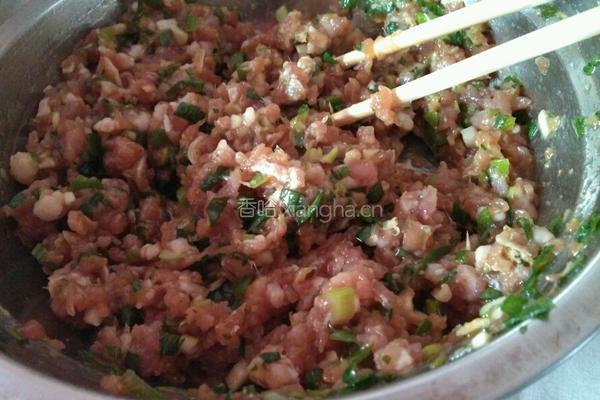 香菇海带小白菜丸子汤的做法图解3