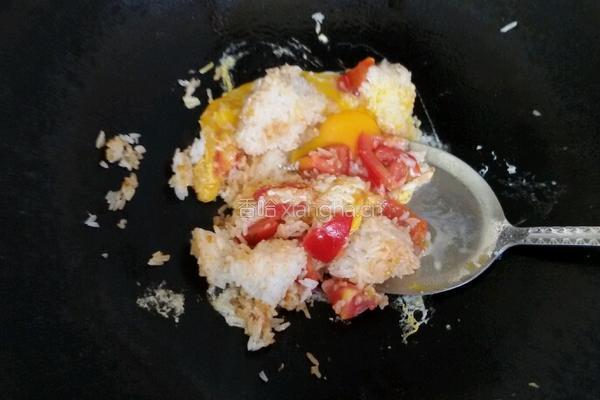 番茄蛋炒饭的做法图解3