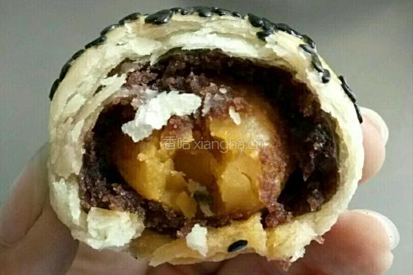 芝麻蛋黄酥的做法图解21