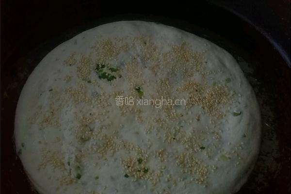发面葱花软饼的做法图解9